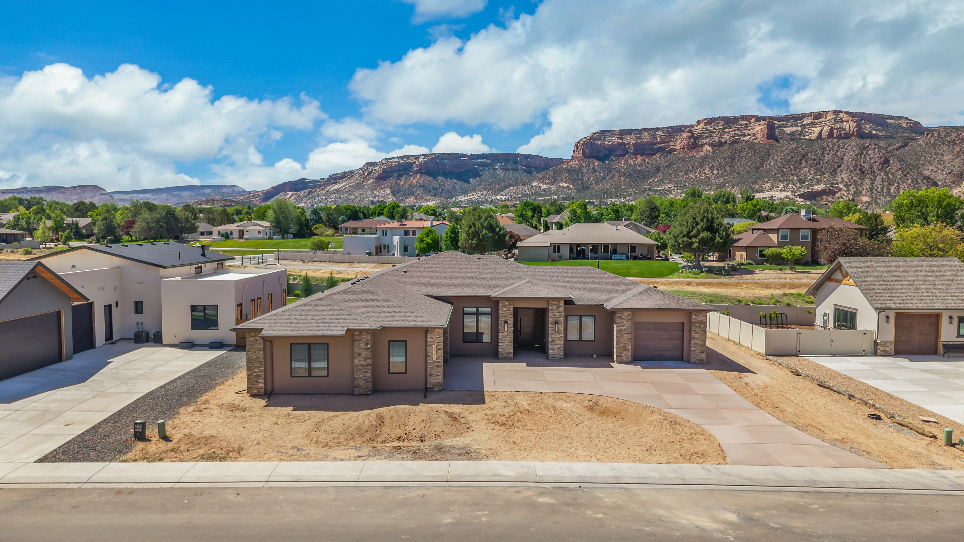 Sieber Canyon exterior front